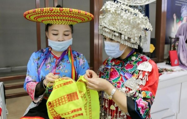 2023蚂蚁新村7月4日答案 花溪苗族挑花技艺的基本针法是什么